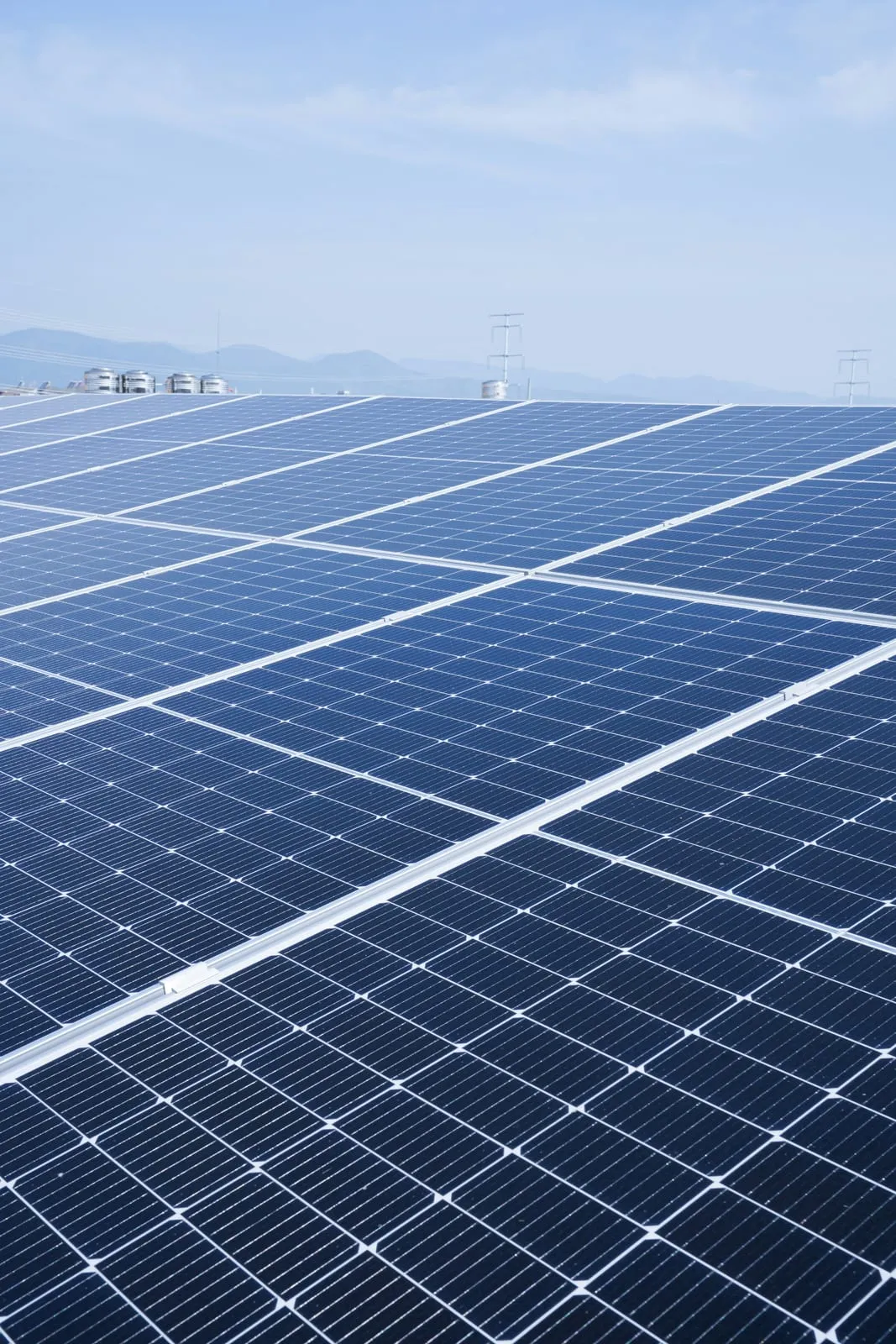 Solar panels used with the NX40 MPPT optimizer application